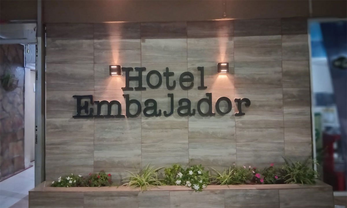 contacto hotel embajador de clorinda